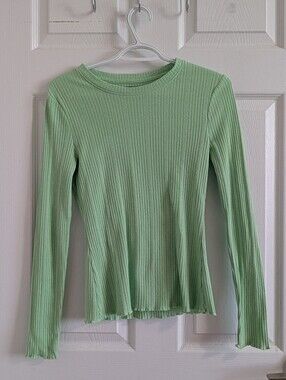 3/25$ NWOT Ribbed Knit Long Sleeve Top Green Crewneck  Minimalist Casual S